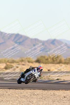 media/Dec-07-2025-CVMA (Sun) [[3e7d2de5dc]]/Race 18-Formula Twins-Formula 40 UL/